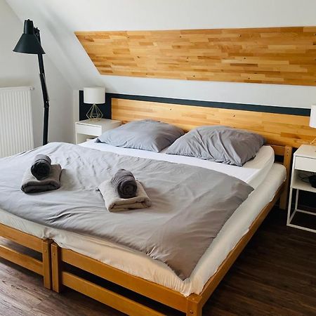 Gemutliches, Stadtnahes 2-Zimmer Apartment Mit Netflix Bielefeld Kültér fotó