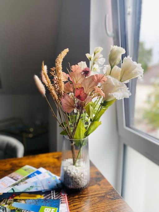 Gemutliches, Stadtnahes 2-Zimmer Apartment Mit Netflix Bielefeld Kültér fotó